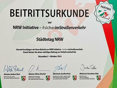 Beitrittsurkunde zur NRW-Initiative #sicherimstraßenverkehr