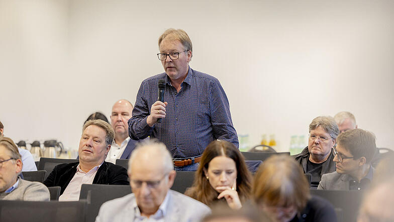 Ratsleute aus rund 40 NRW-Städten kamen zur Konferenz nach Köln.